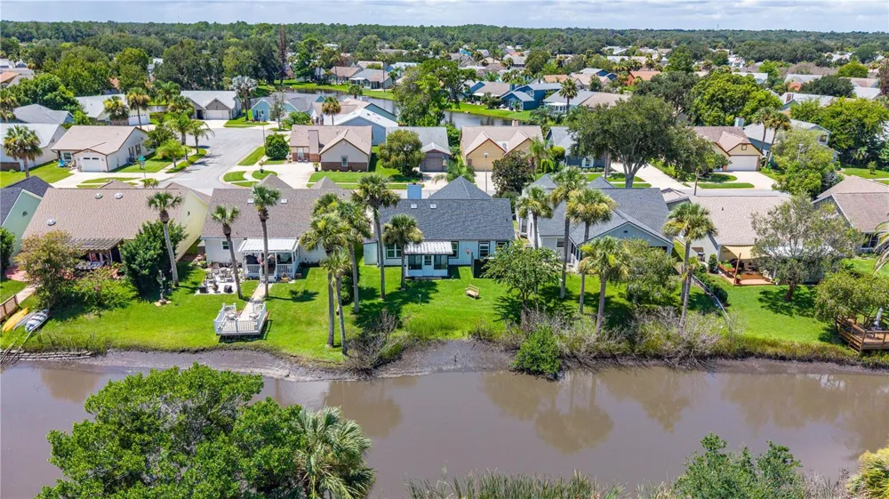762 PINE SHORES CIRCLE New Smyrna Beach, FL 32168