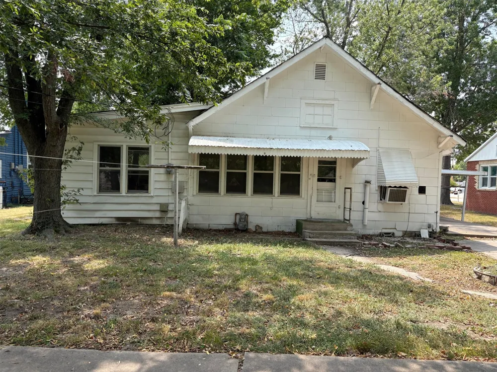 214 S Main Street Afton, OK 74331