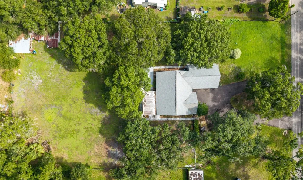 15370 APACHE DRIVE Thonotosassa, FL 33592