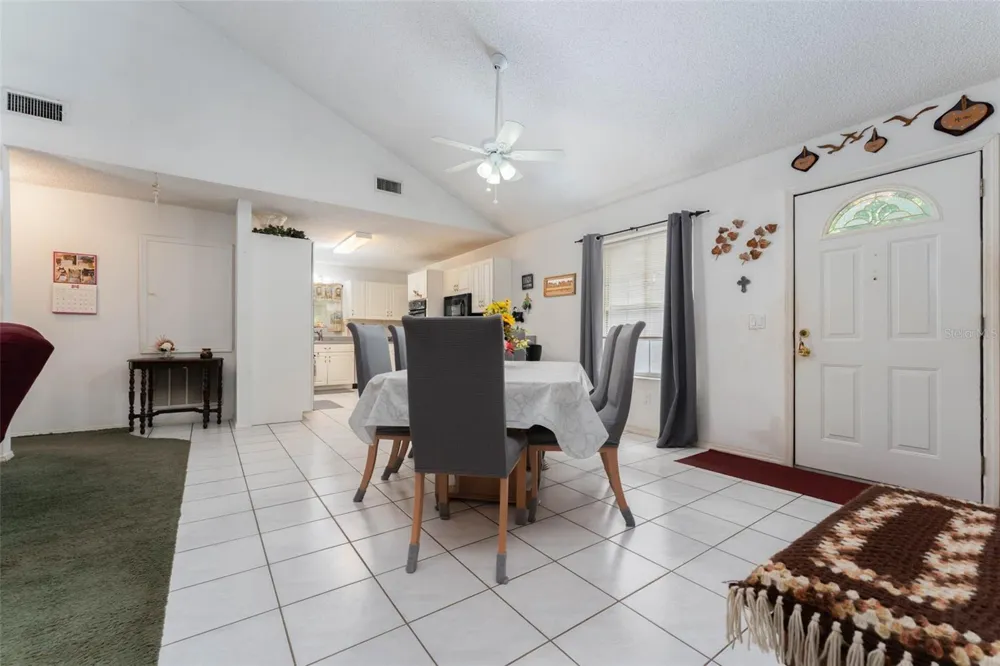 15370 APACHE DRIVE Thonotosassa, FL 33592