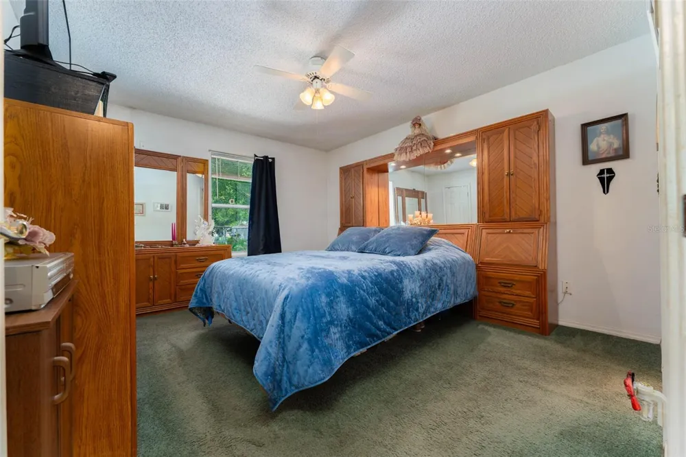 15370 APACHE DRIVE Thonotosassa, FL 33592
