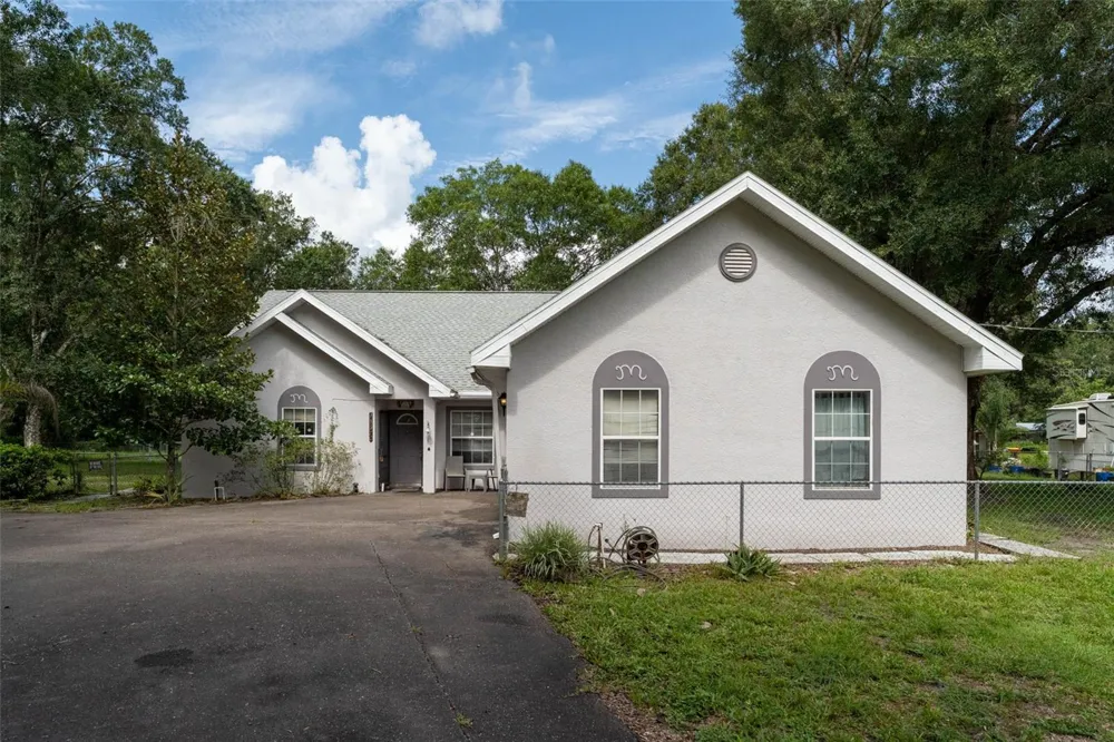 15370 APACHE DRIVE Thonotosassa, FL 33592