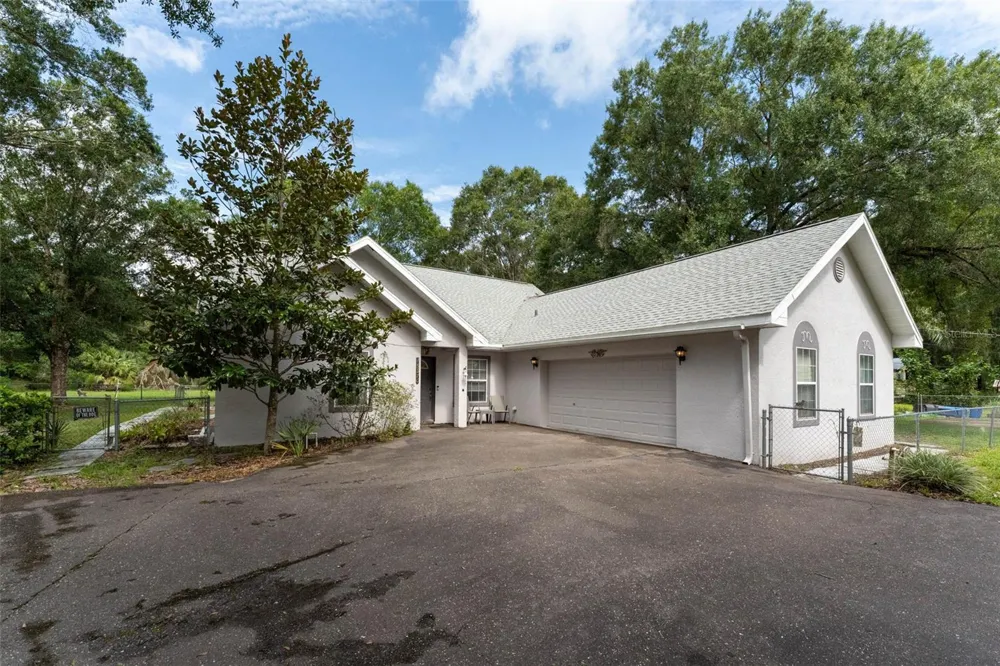 15370 APACHE DRIVE Thonotosassa, FL 33592