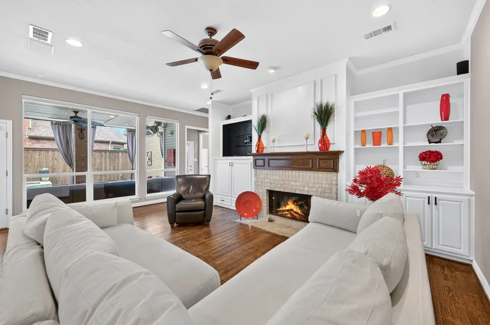 18728 Thorntree Lane Dallas, TX 75252