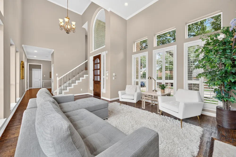 18728 Thorntree Lane Dallas, TX 75252