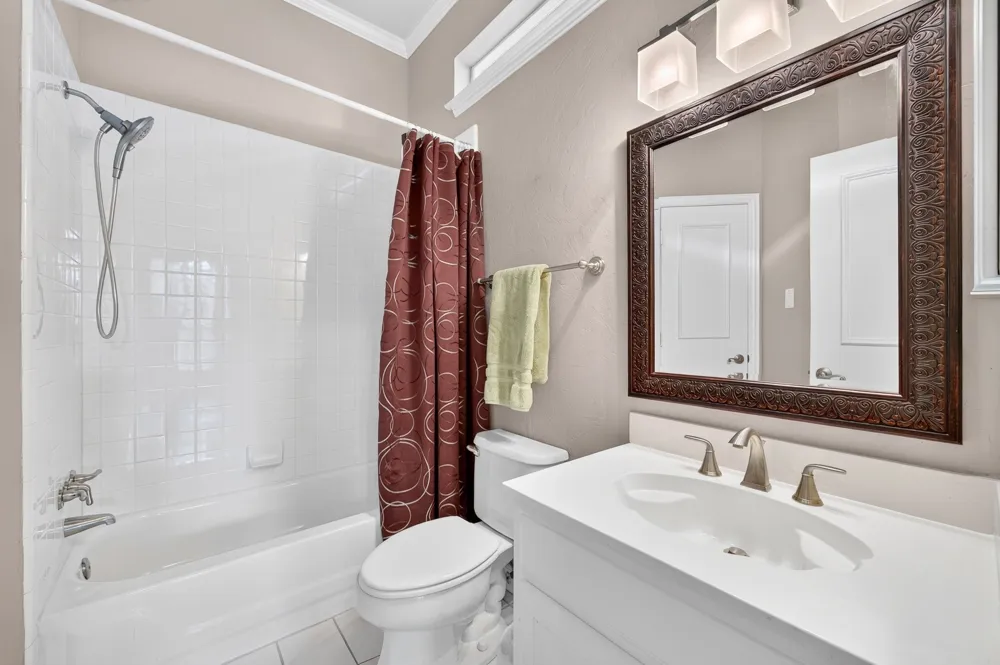 18728 Thorntree Lane Dallas, TX 75252