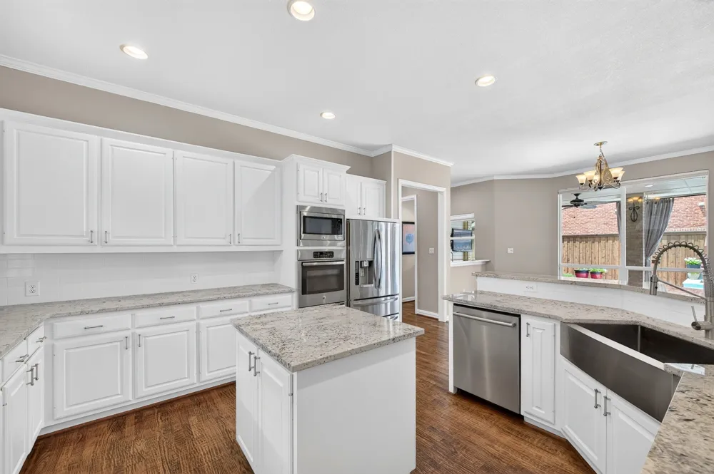 18728 Thorntree Lane Dallas, TX 75252