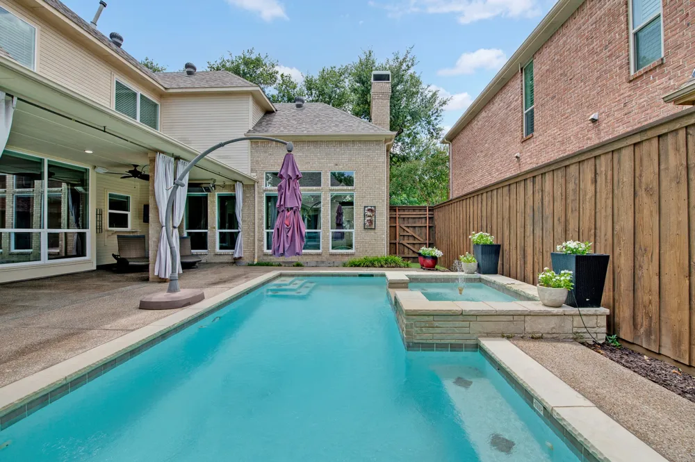 18728 Thorntree Lane Dallas, TX 75252