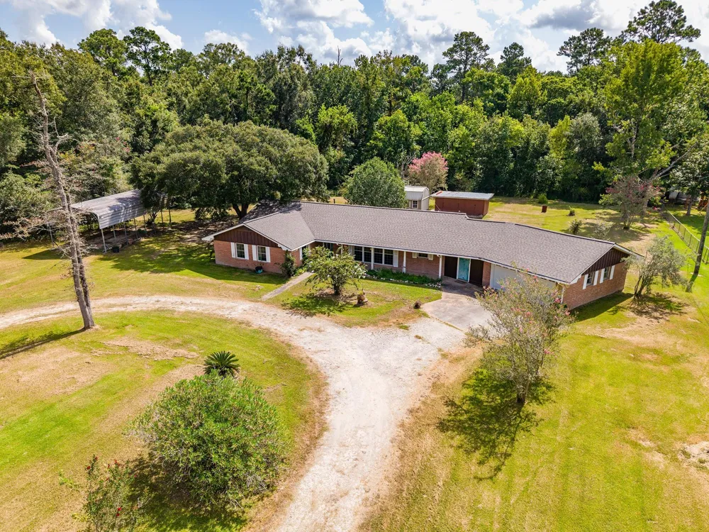 536 Wallisville Road Liberty, TX 77575