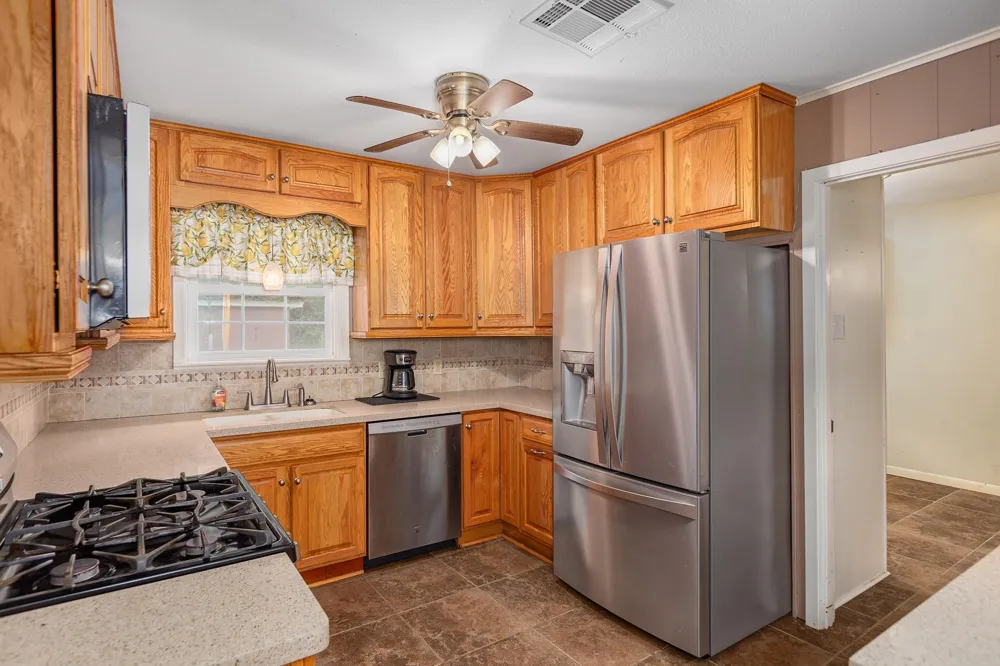 536 Wallisville Road Liberty, TX 77575