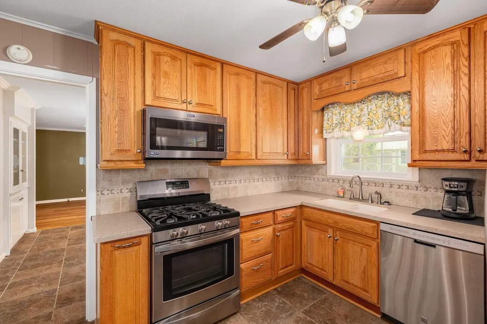 536 Wallisville Road Liberty, TX 77575