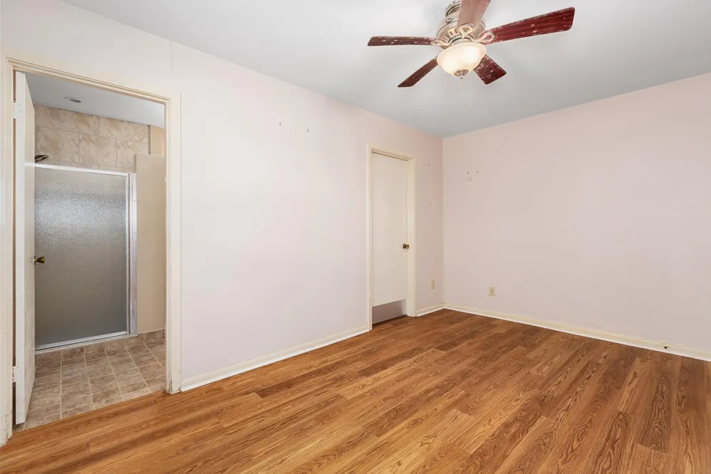 536 Wallisville Road Liberty, TX 77575