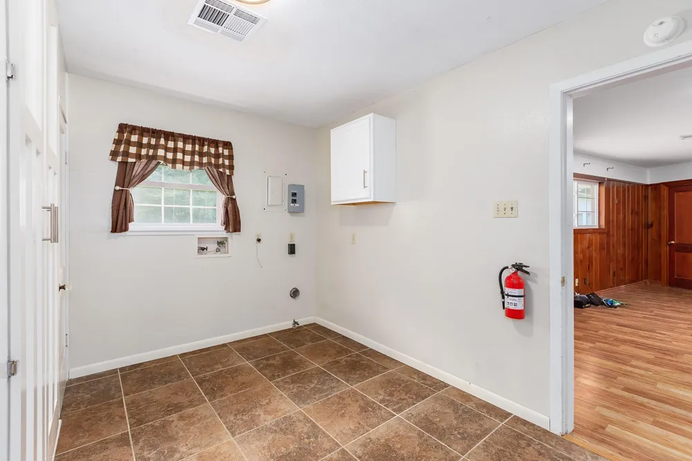 536 Wallisville Road Liberty, TX 77575