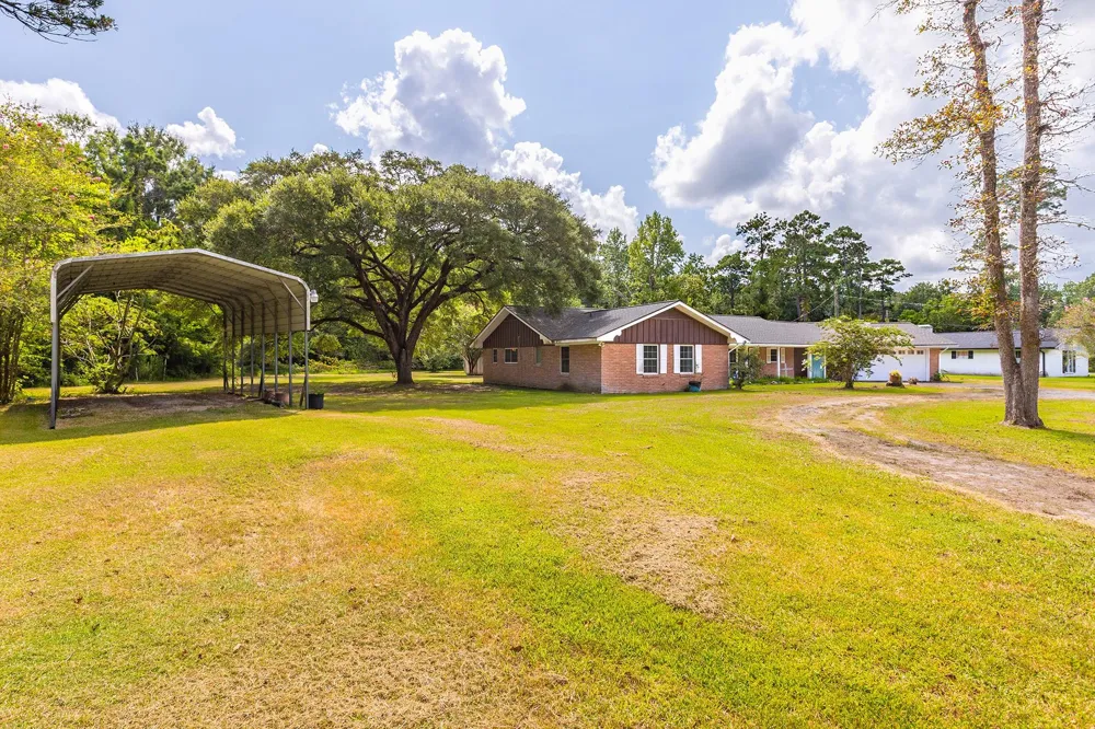 536 Wallisville Road Liberty, TX 77575