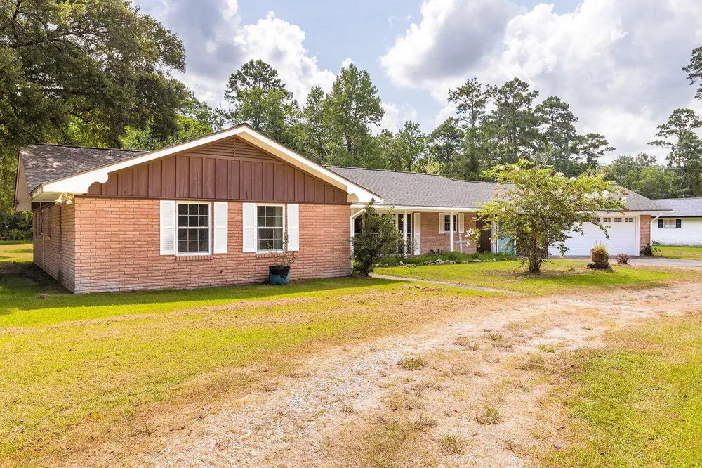 536 Wallisville Road Liberty, TX 77575