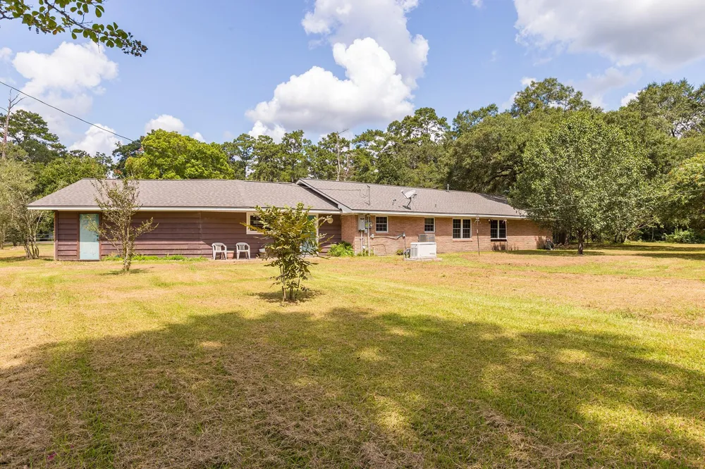 536 Wallisville Road Liberty, TX 77575