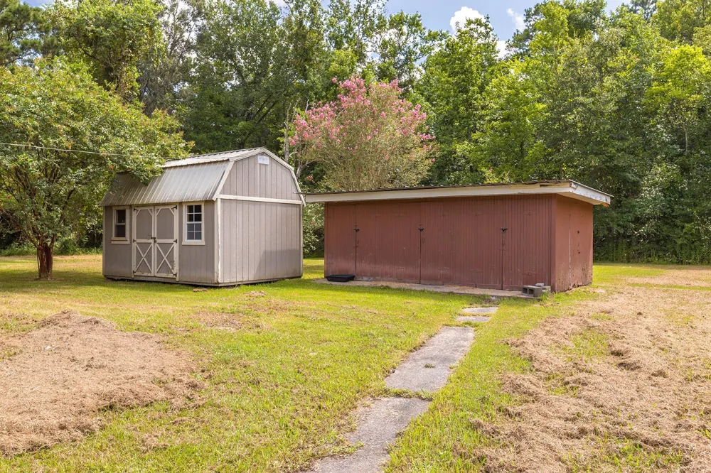 536 Wallisville Road Liberty, TX 77575