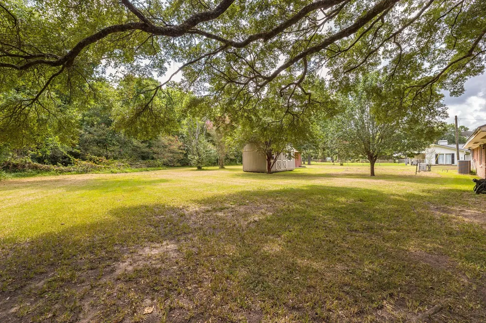 536 Wallisville Road Liberty, TX 77575