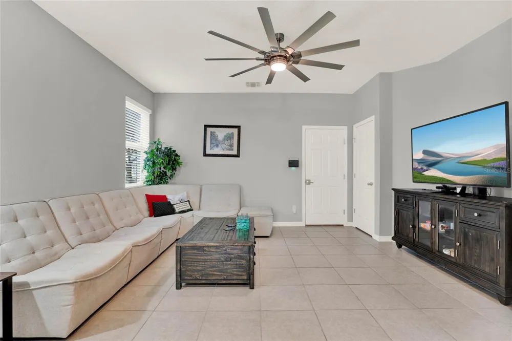 1335 E 10TH STREET Apopka, FL 32703