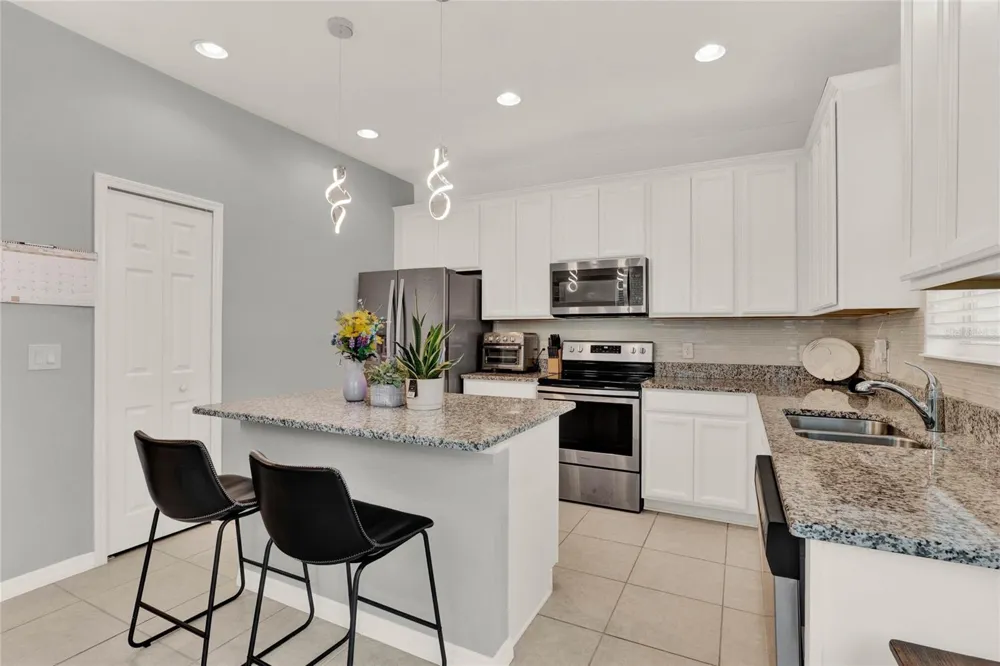 1335 E 10TH STREET Apopka, FL 32703