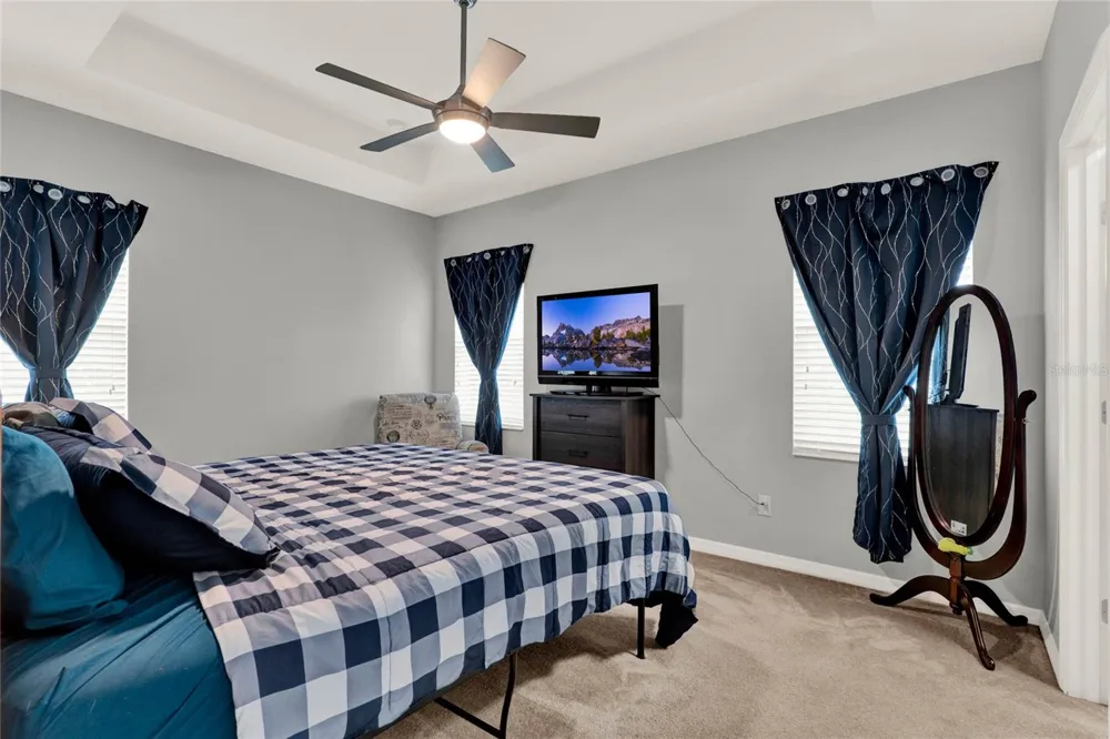 1335 E 10TH STREET Apopka, FL 32703