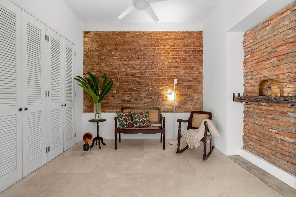 52 CALLEJON DEL HOSPITAL San Juan, PR 00901