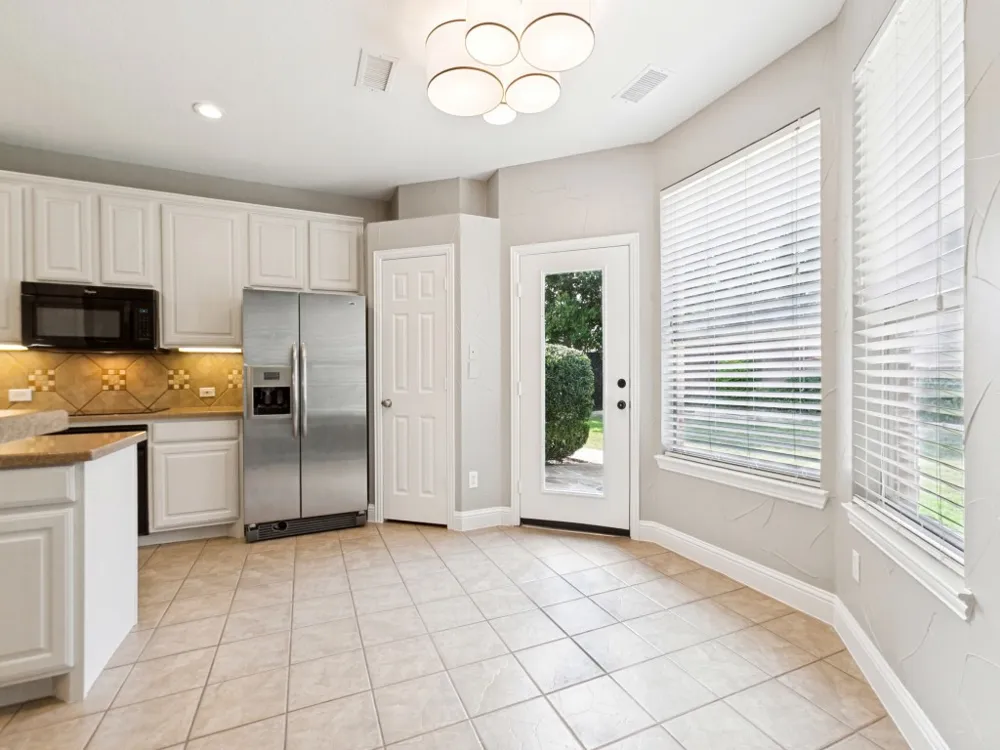 421 Shady Oaks Drive Murphy, TX 75094