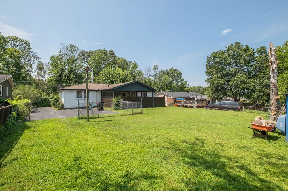 7183 Sugar Camp Dr Greenbrier, TN 37073