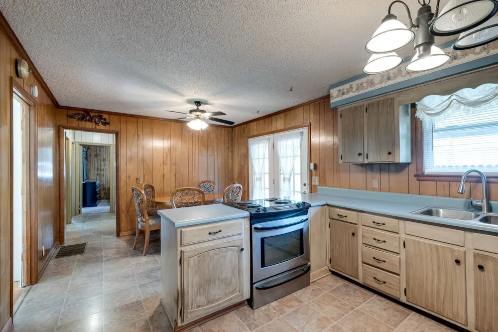 7183 Sugar Camp Dr Greenbrier, TN 37073
