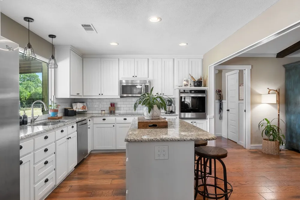 703 Robin Lane Argyle, TX 76226