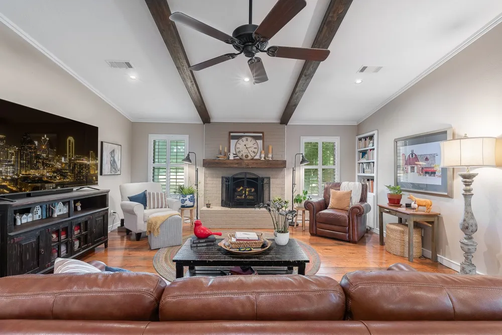 703 Robin Lane Argyle, TX 76226