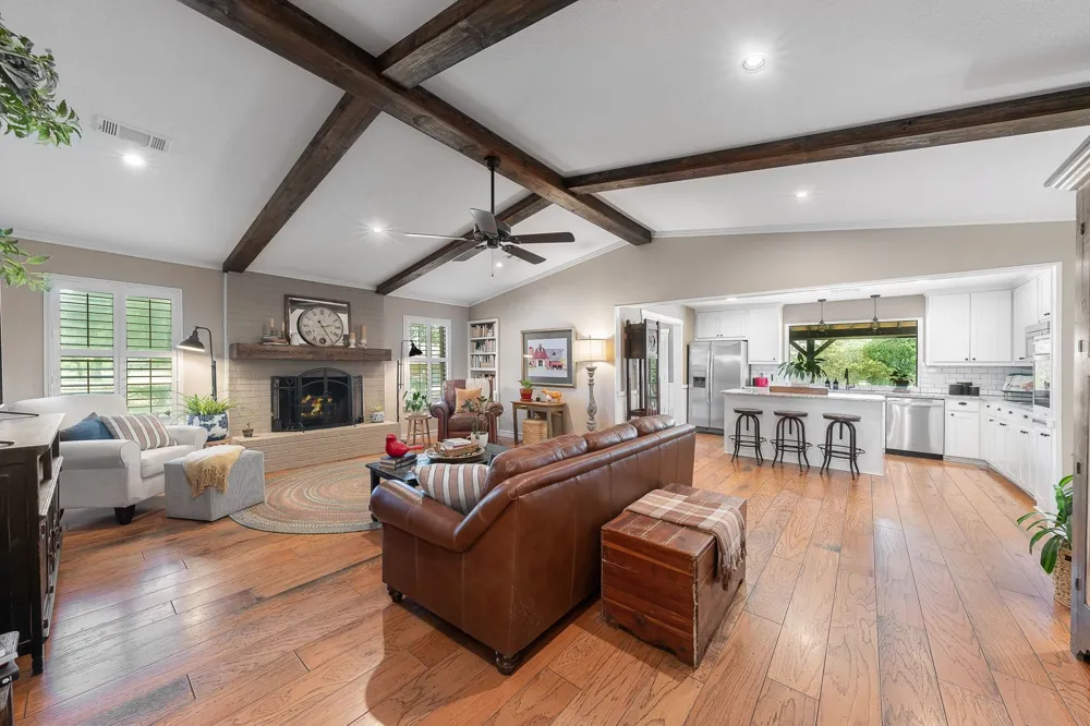 703 Robin Lane Argyle, TX 76226