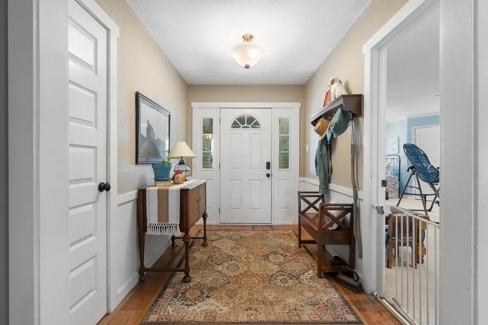 703 Robin Lane Argyle, TX 76226