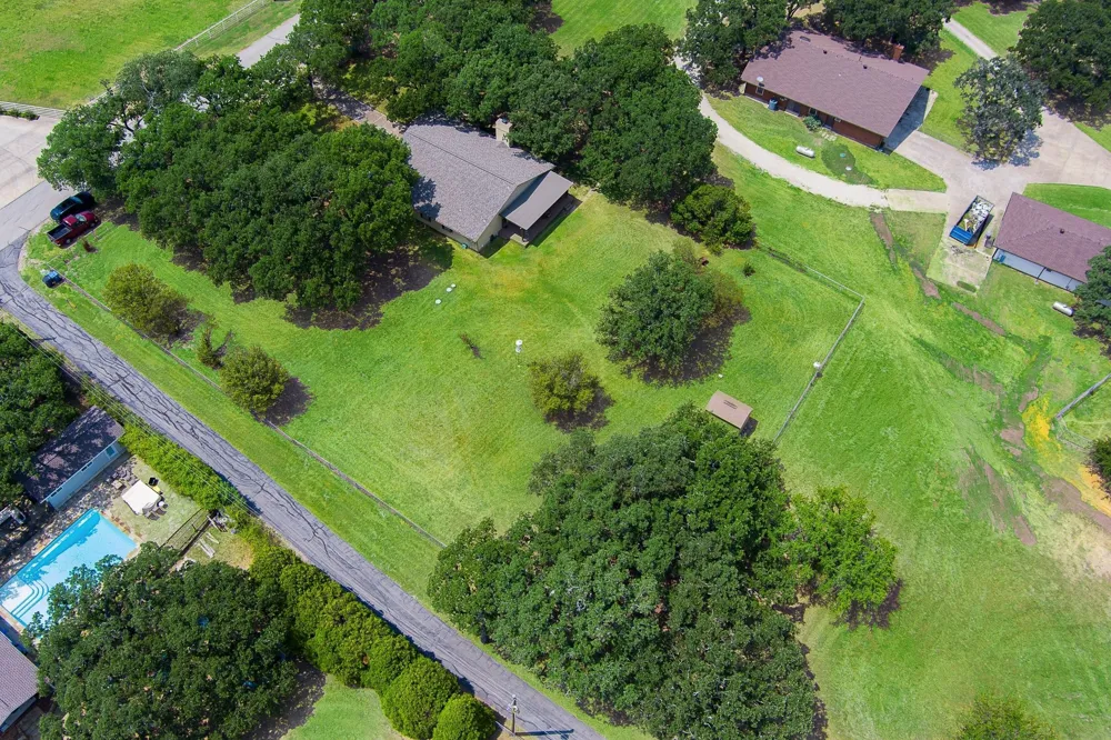 703 Robin Lane Argyle, TX 76226