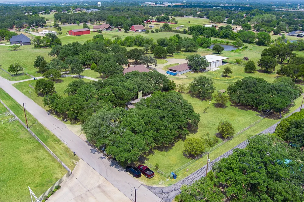 703 Robin Lane Argyle, TX 76226
