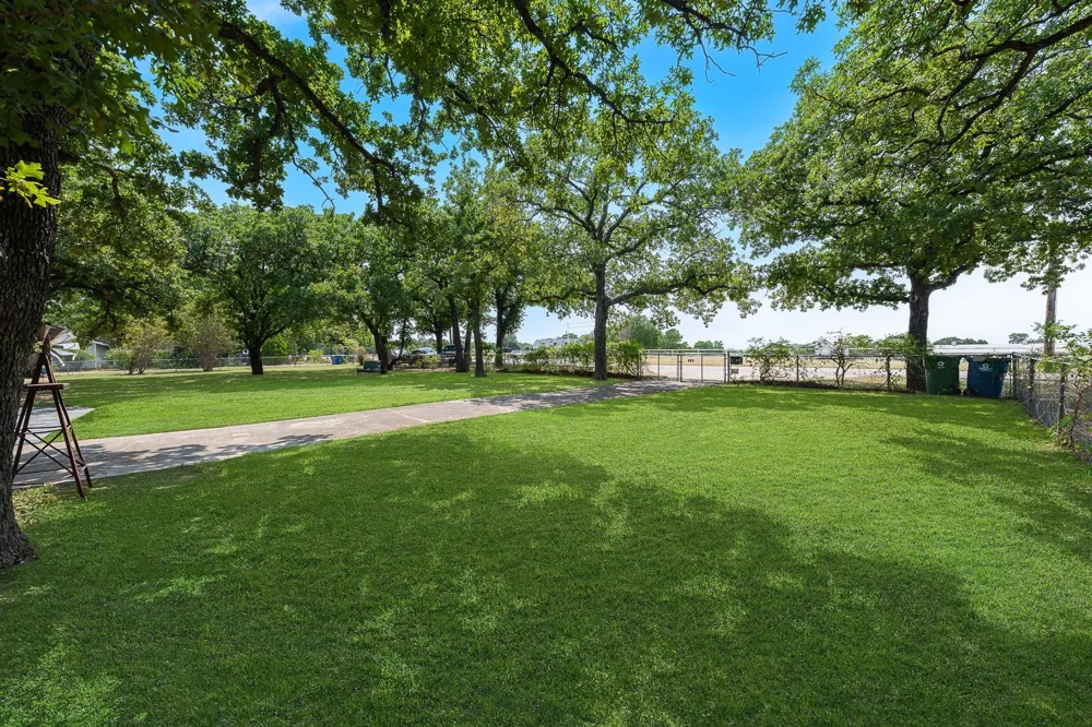 703 Robin Lane Argyle, TX 76226