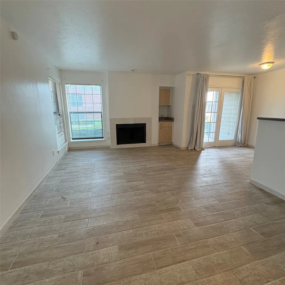 5913 Lake Hubbard Parkway #123 Garland, TX 75043