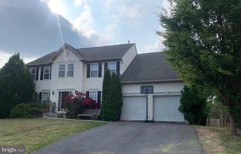 804 CRYSTAL LANE