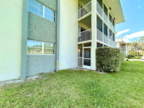 2960 Riverside Drive #113-2