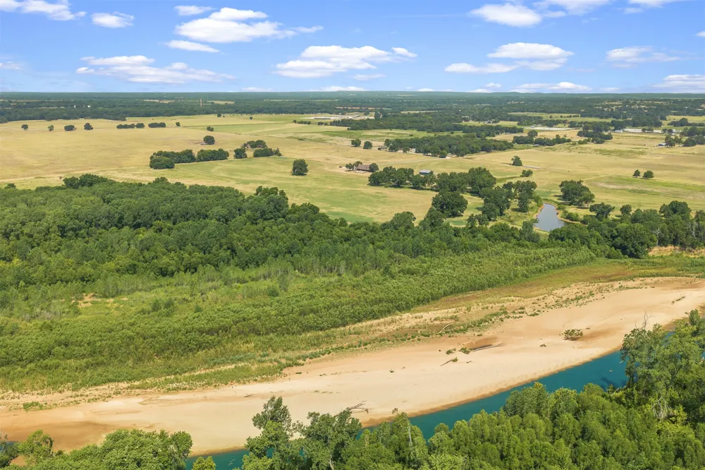 10500 S Greasy Bend Mannsville, OK 73447