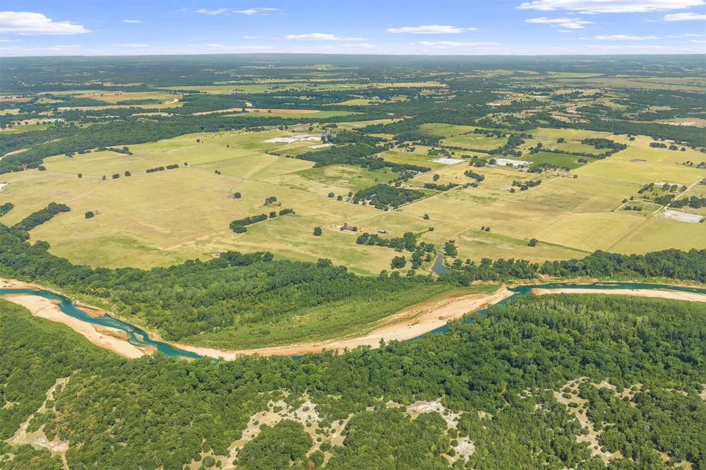 10500 S Greasy Bend Mannsville, OK 73447
