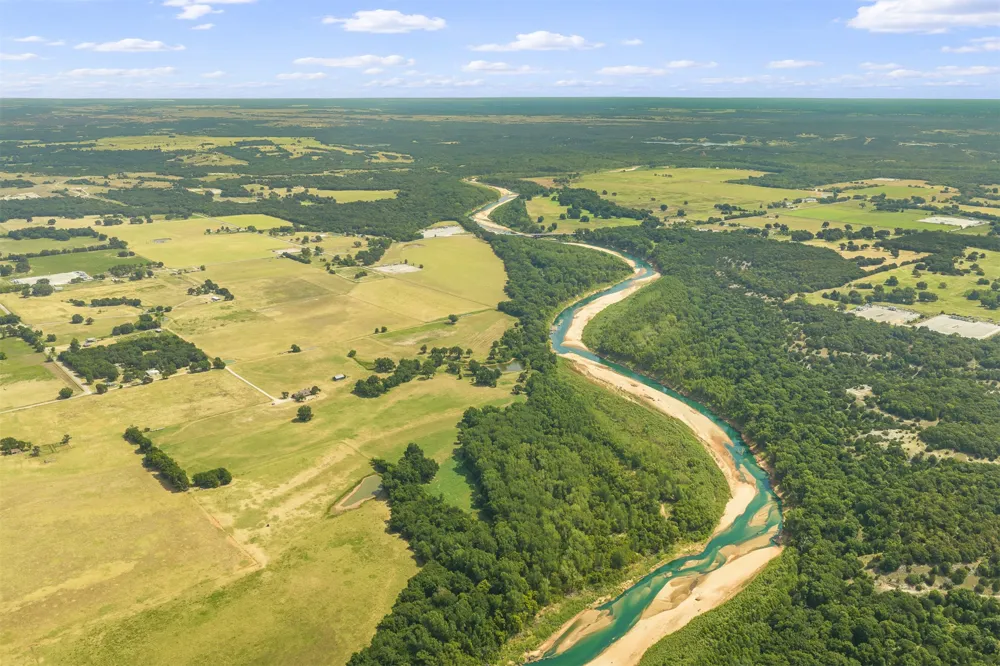 10500 S Greasy Bend Mannsville, OK 73447
