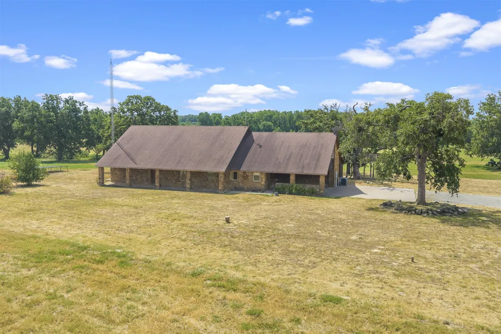 10500 S Greasy Bend Mannsville, OK 73447