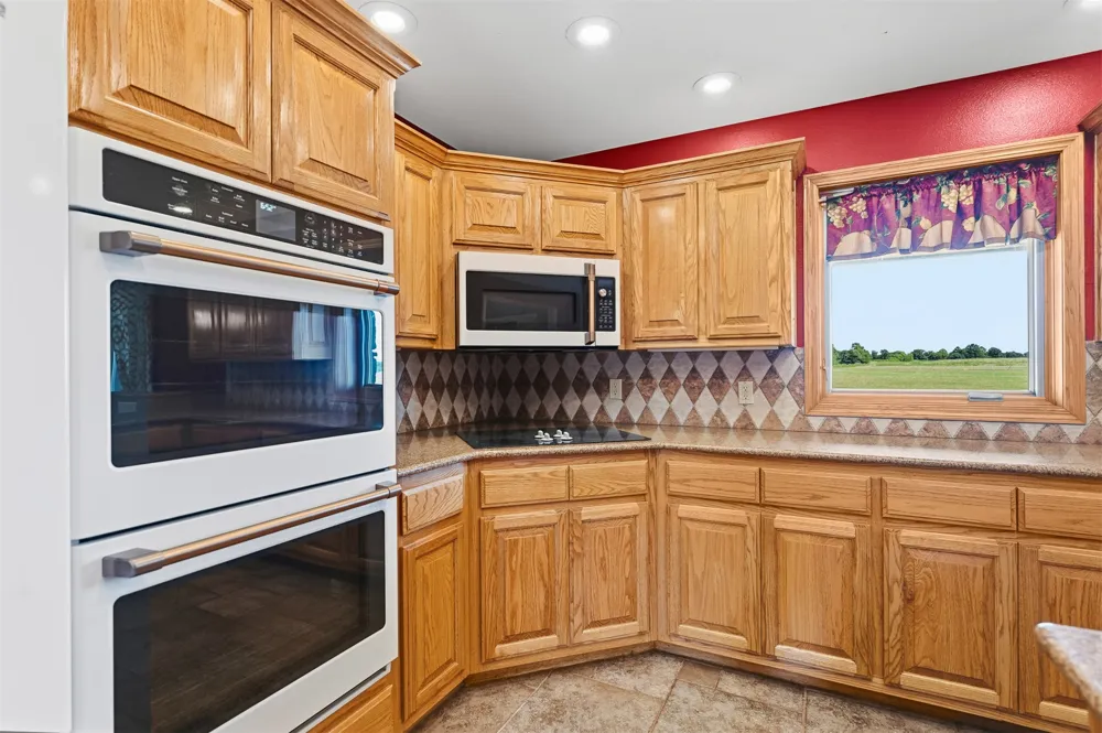 10500 S Greasy Bend Mannsville, OK 73447