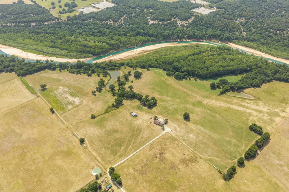 10500 S Greasy Bend Mannsville, OK 73447