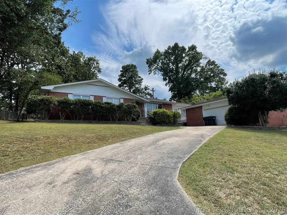 278 Hickory Drive Tahlequah, OK 74464