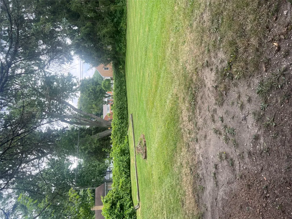 1533 Vermont Avenue Marysville City, MI 48040