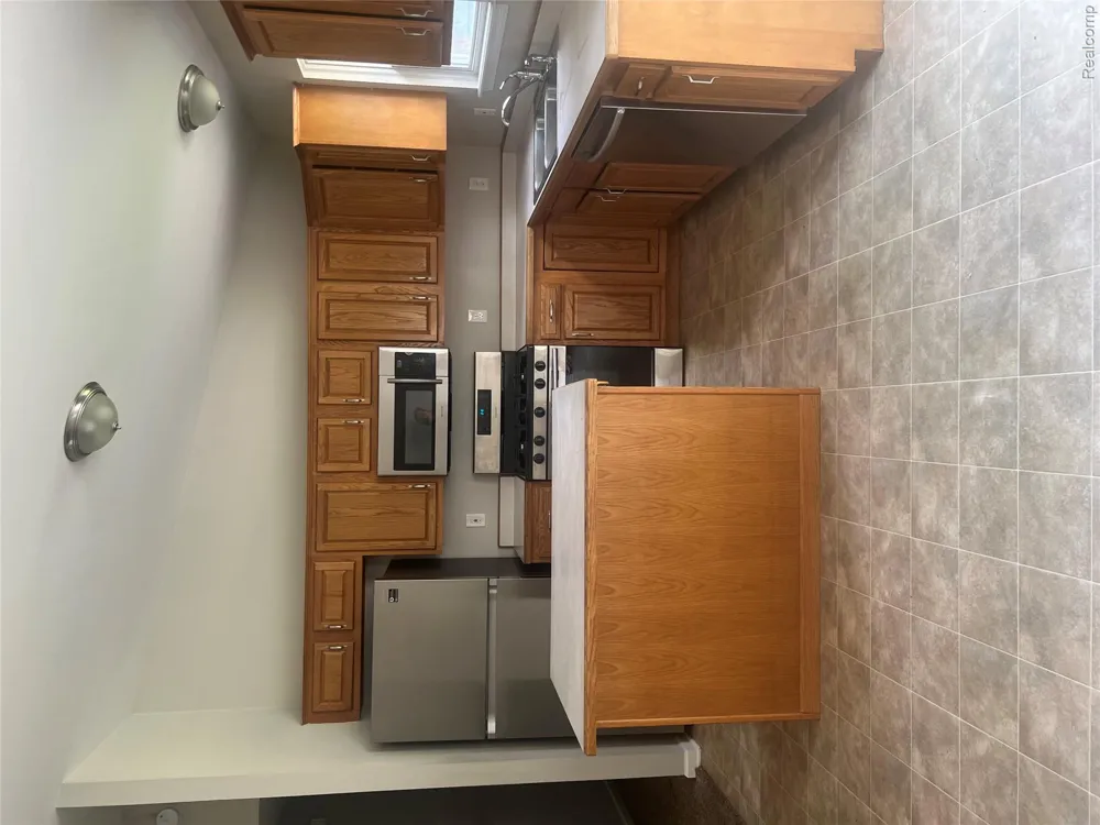 1533 Vermont Avenue Marysville City, MI 48040