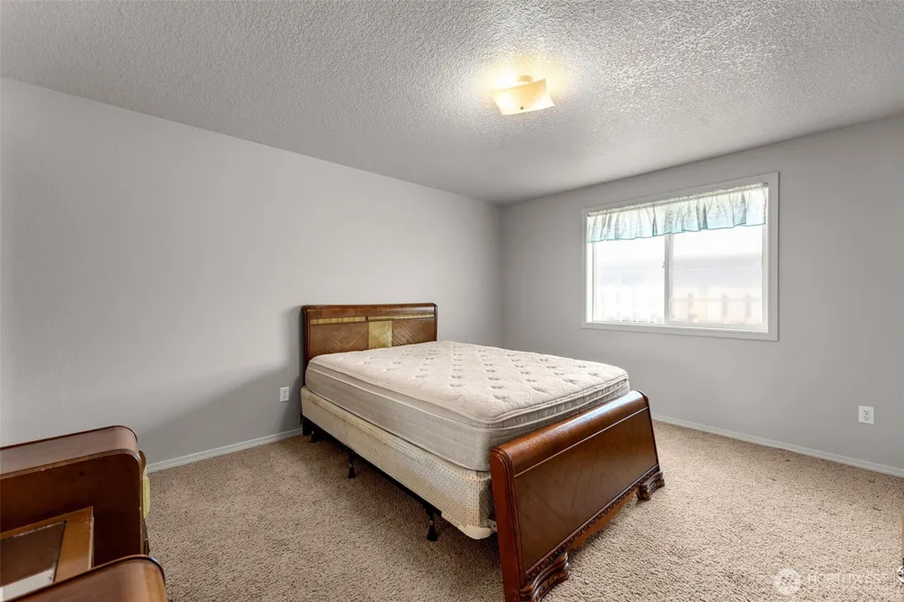 214 SE 11th Circle Battle Ground, WA 98604