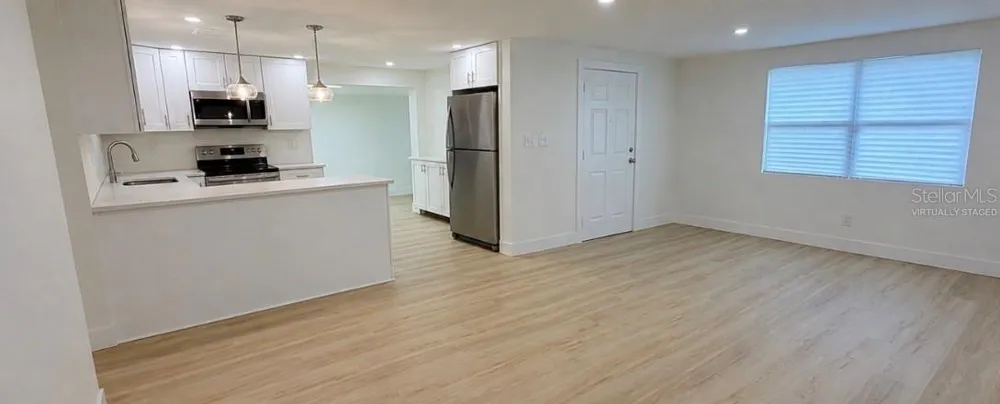 4533 W FERN STREET Tampa, FL 33614